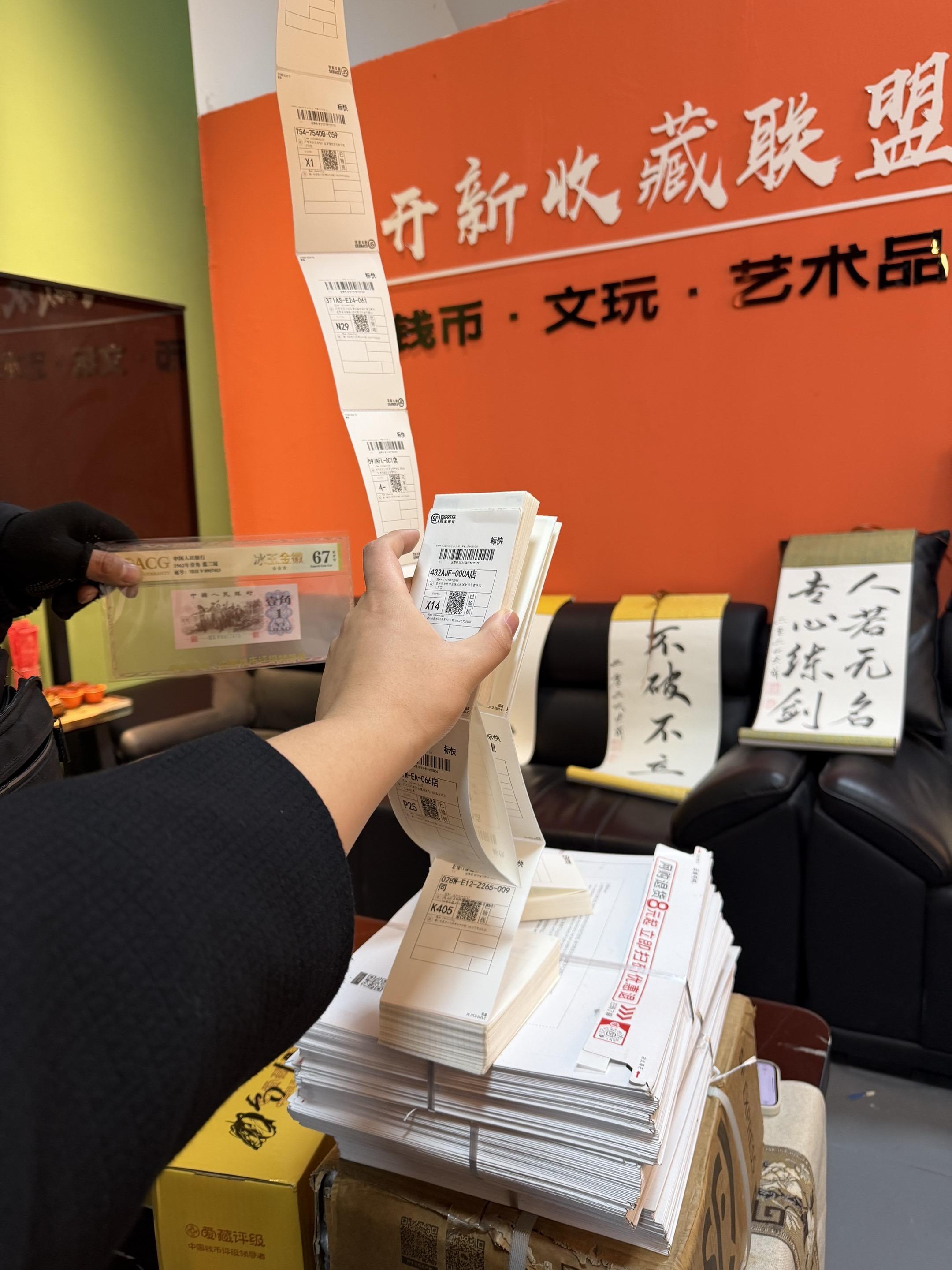 这个世界太想听年少有为的故事少年 请一定要坚持下去