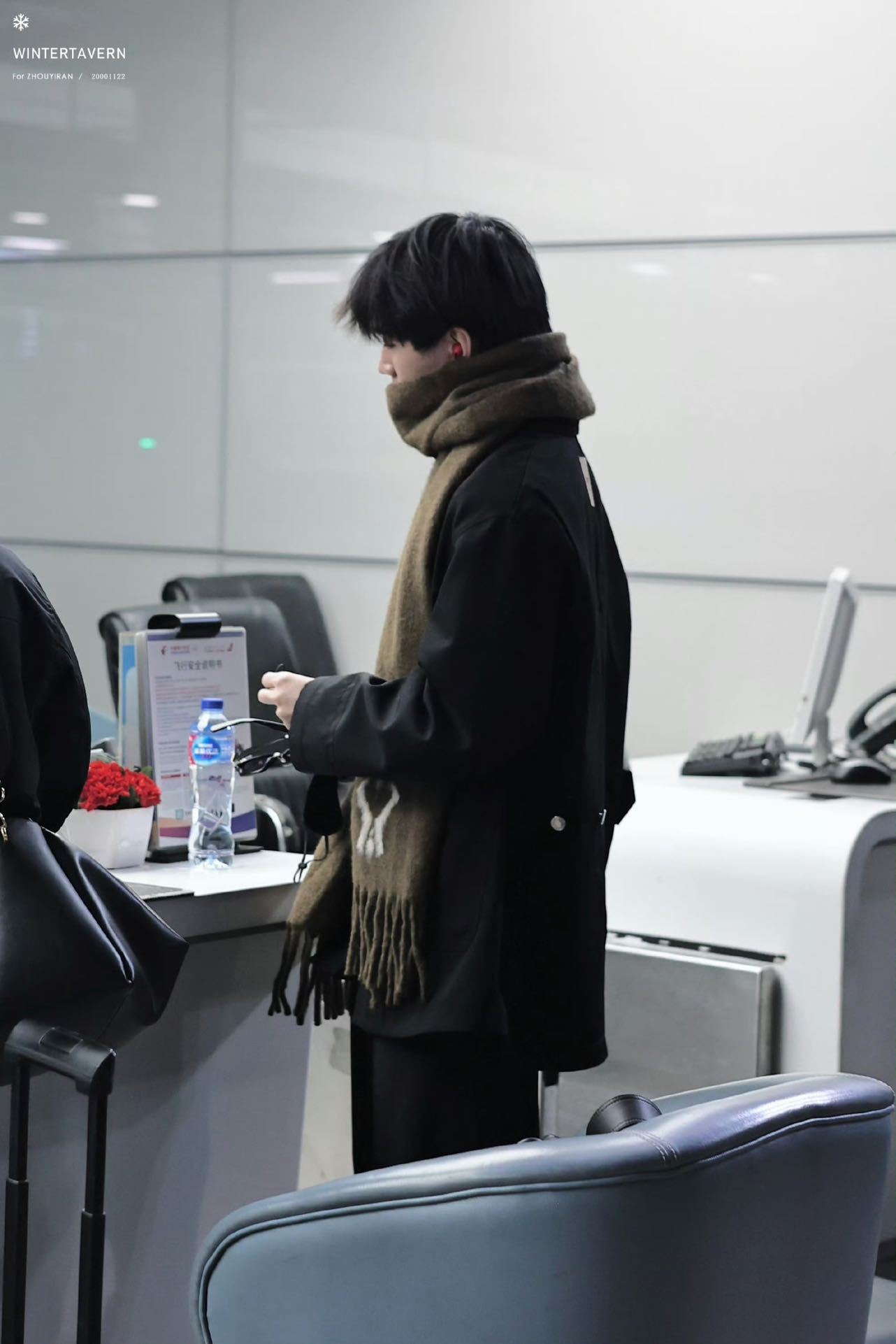 周翊然这是机场还是周翊然的秀场周翊然出发巴黎时装周，太帅啦 一切顺利，期待然然巴