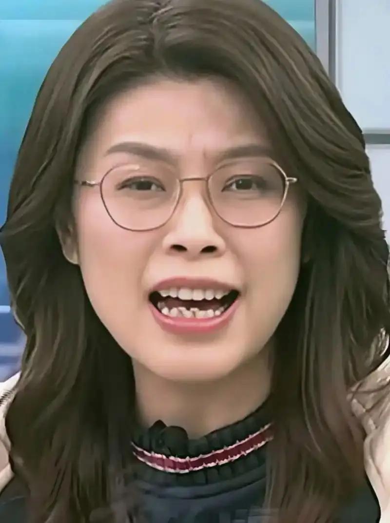 狐狸尾巴露出来了，果然不出我所料！[吃瓜群众]
在郑丽文当选国民党主席的时候我就