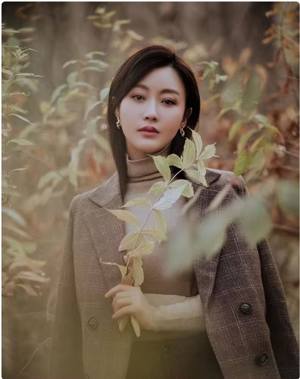 嫁人莫嫁富家郎，她住娘家十三年，丈夫像影子，婚姻成了纸面合同 