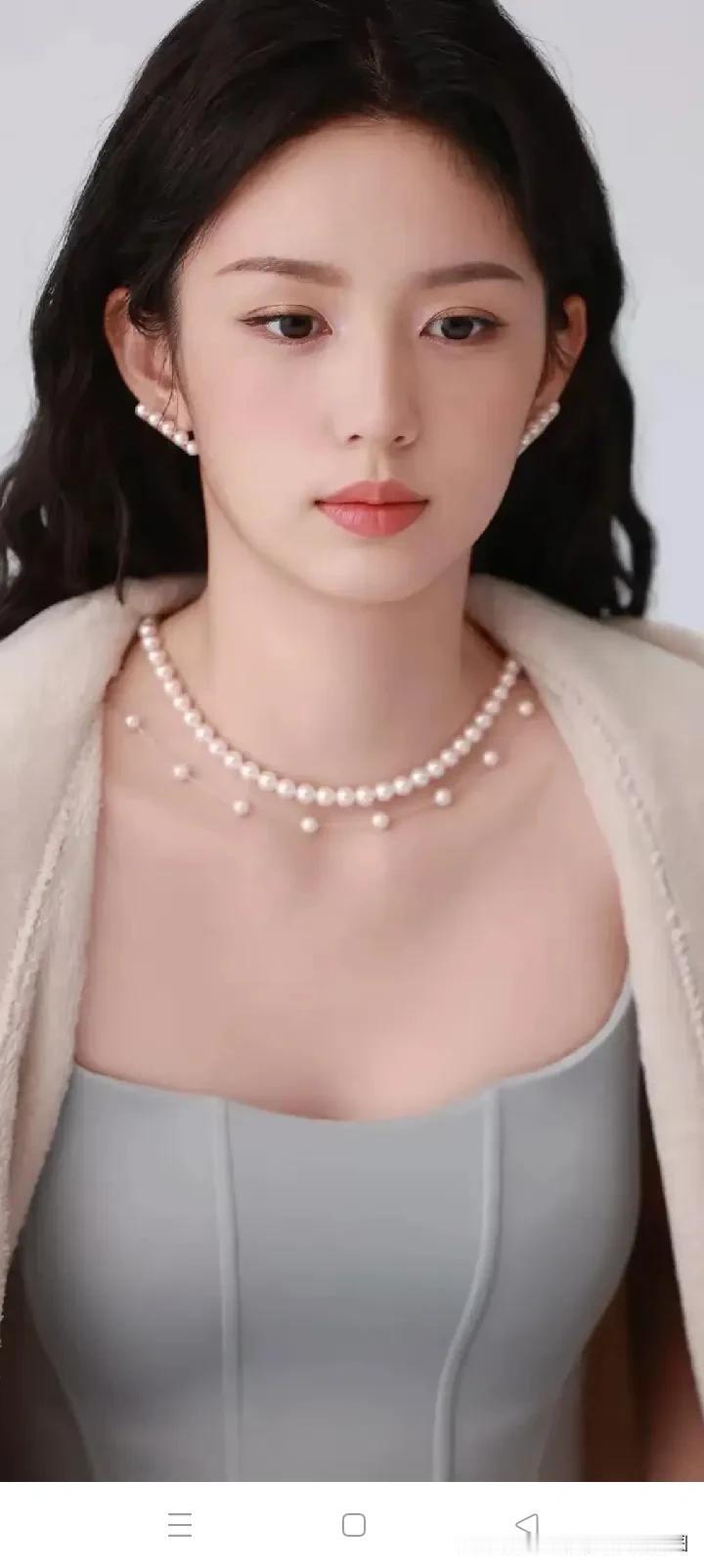 周也赵今麦美女气质好