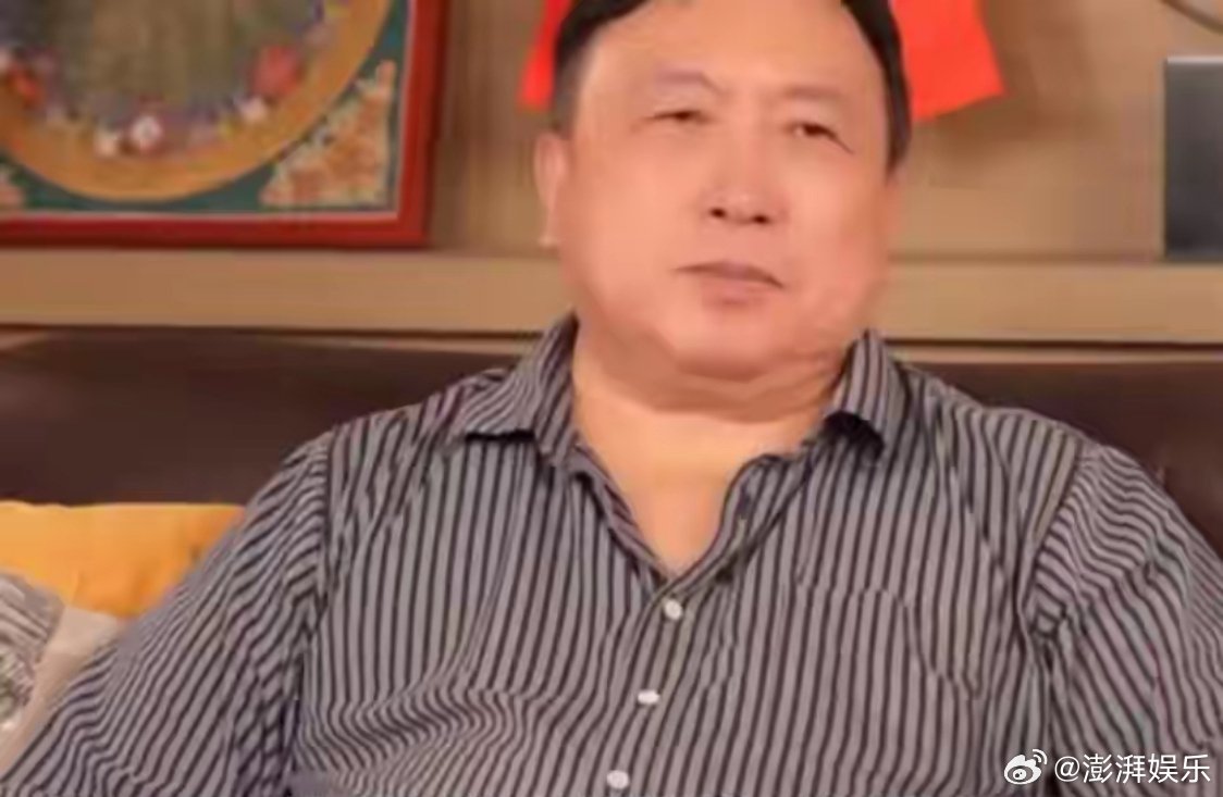 王晶曝张柏芝谢霆锋离婚原因张柏芝性格直率，而谢霆锋性格内敛，两人截然不同的处事方