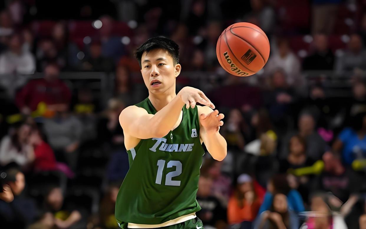 本赛季张镇麟转会上海久事后的表现，成了CBA赛场最具争议的话题，数据下滑、国际赛