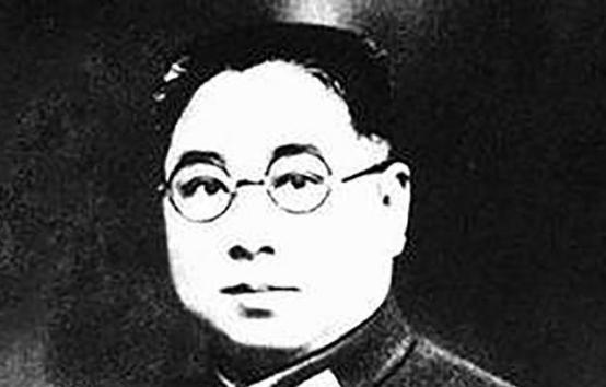 [微风]1930年，张辉瓒被俘虏。蒋介石提出想用 20 万大洋、一个旅的装备来换