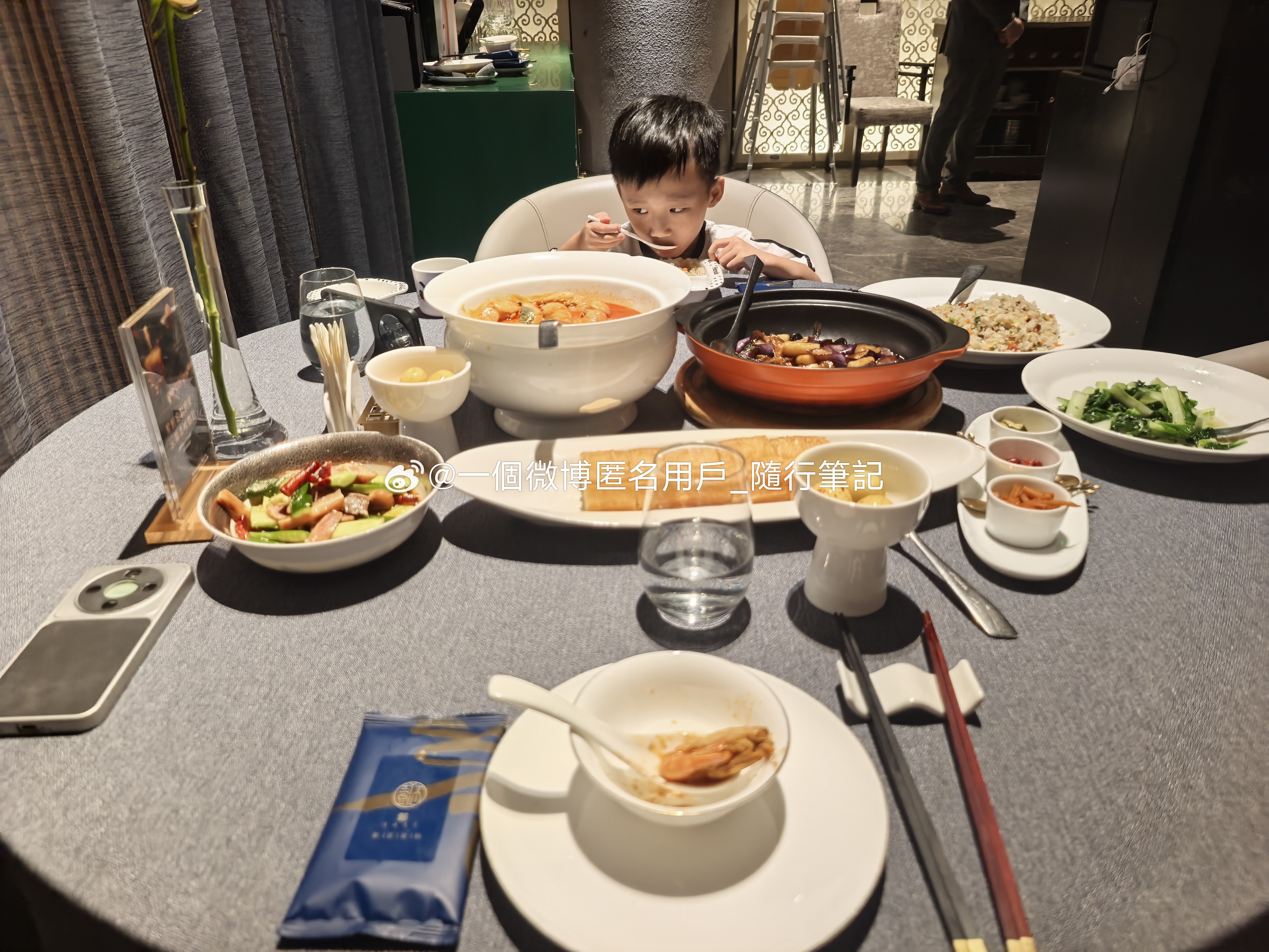闲逛消食点开大众点评点了一些诸如生煎之类的经典上海小吃，结果小朋友一致意见是——