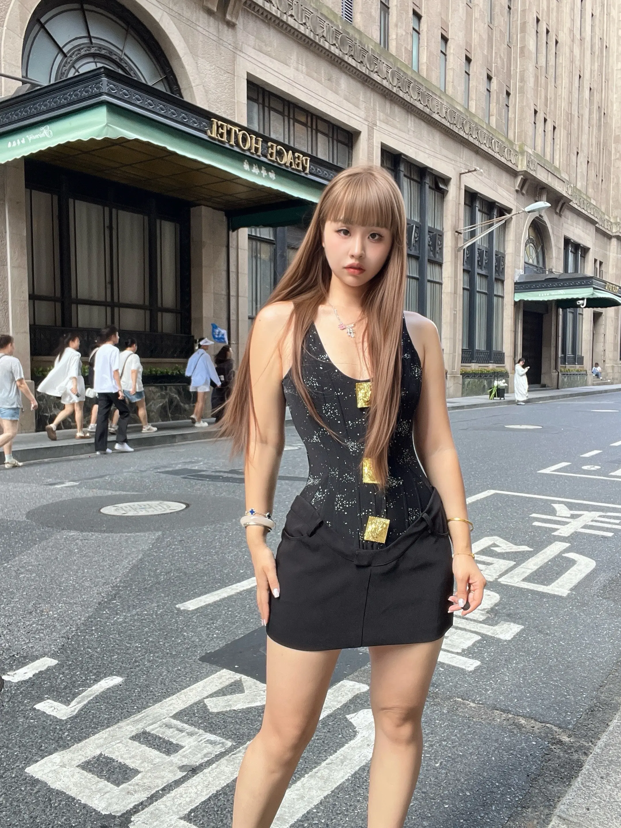 拍照姿势 美女 气场全开 穿搭的尽头是姐姐 街头穿搭