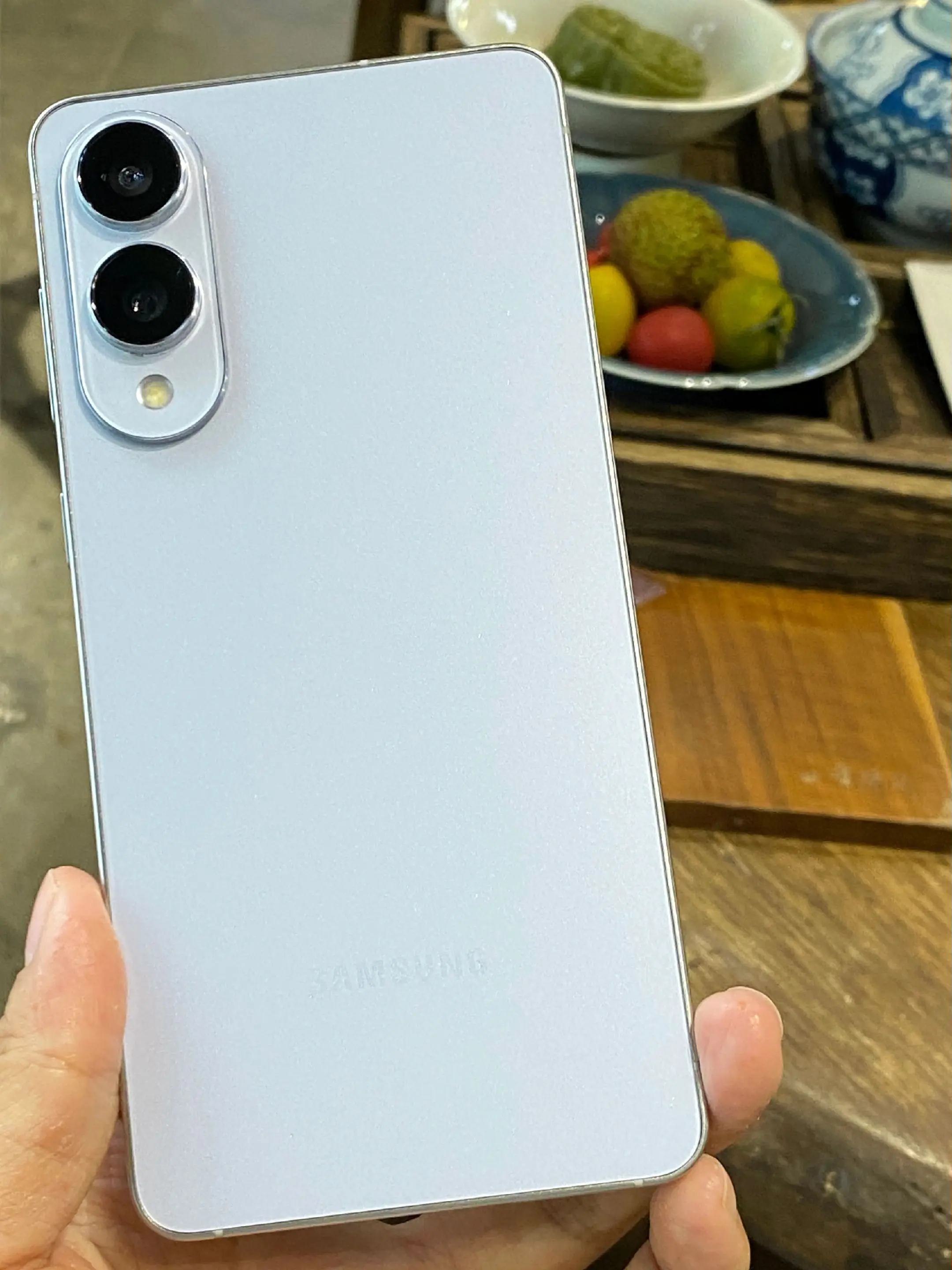 新入手的三星S25 Edge完全是我想要的轻薄旗舰！超薄机身放mini...