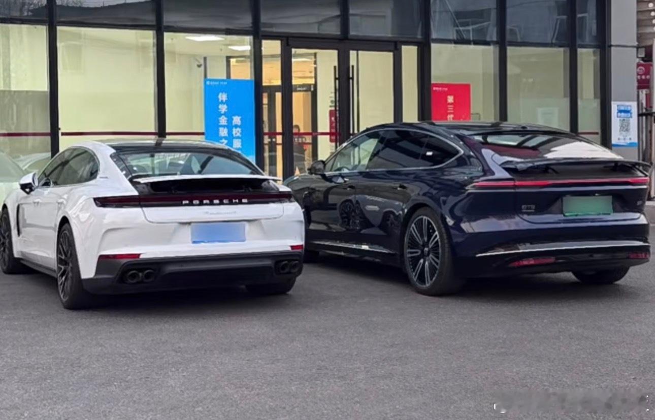 保时捷帕梅车主换纯电新势力我认为最适合的选择就是：蔚来ET9科技、颜值、形态、品