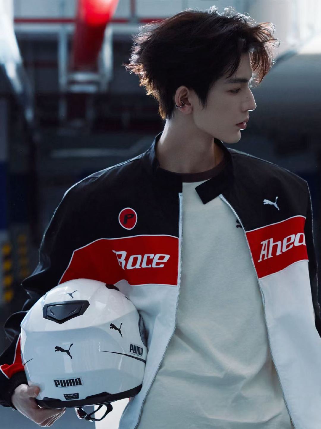 张凌赫赛车手 张凌赫赛车服好帅 0h赛车服帅飞了