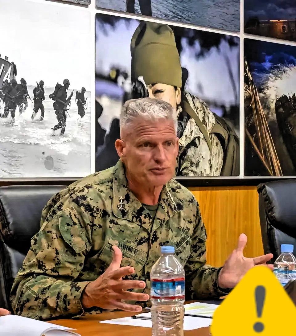 昨天（9日），驻日美国海军陆战队司令罗杰·特纳发表了一个令人匪夷所思的观点。他说