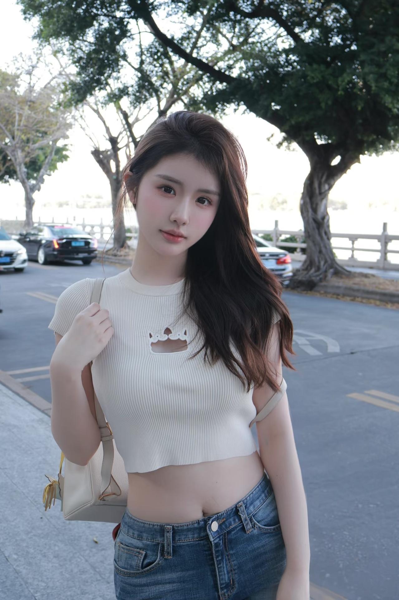 好色有度，是最高级的修养
 
满街视觉刺激，短视频、朋友圈的裸露与张扬，看多终会