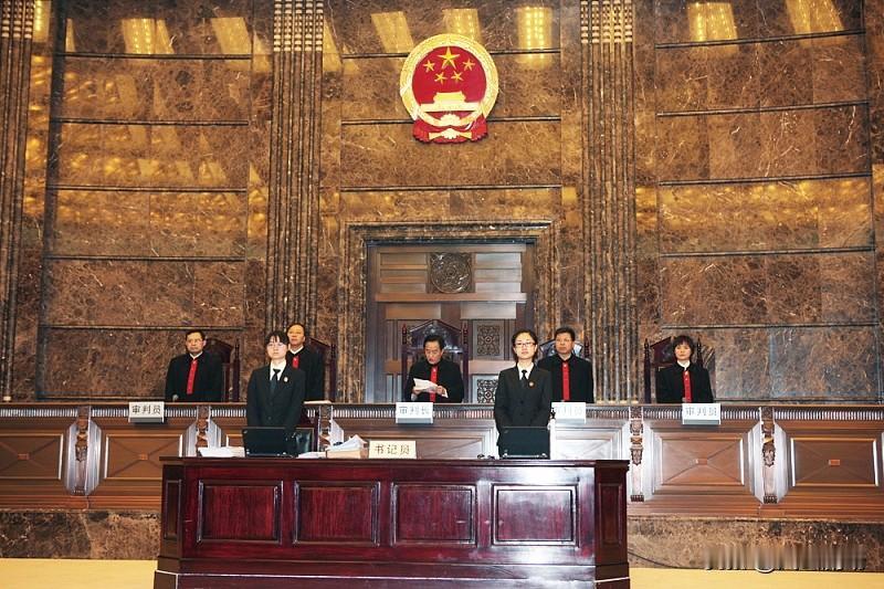 认为判决有错，无论是检察监督和申请再审，只要能纠正错误的判决，都是好的。不同的救