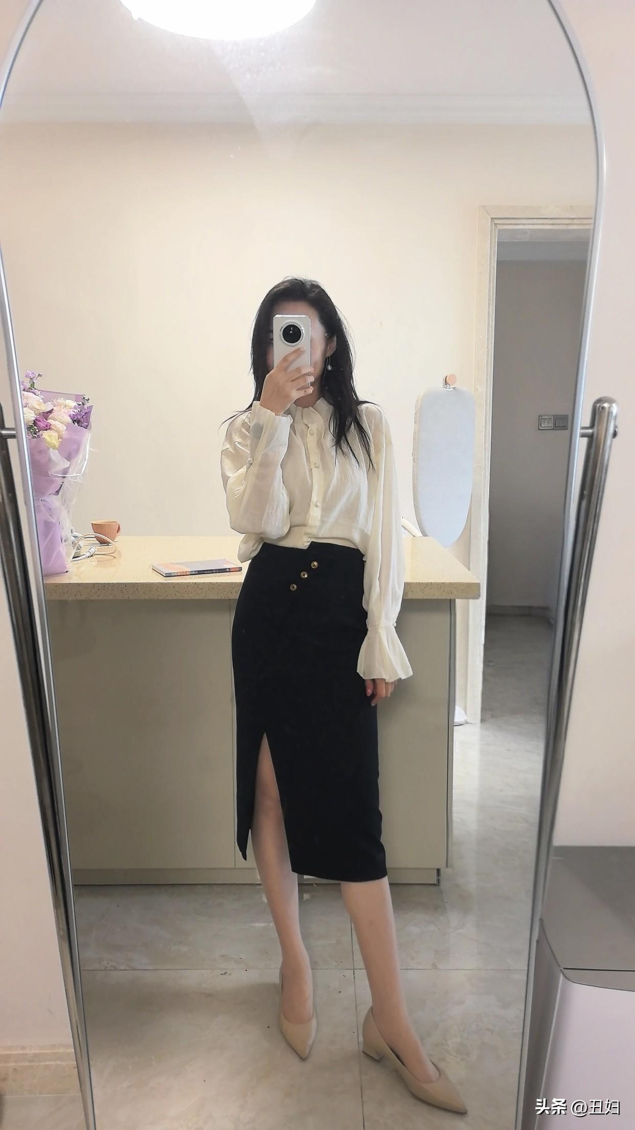 - 5cm中跟、不掉跟、走路无声的；日常通勤需久站不累、百搭的；正式商务场合要皮