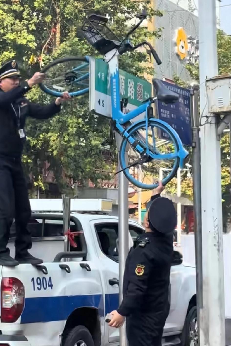 咱就说哪个人才挂上去的，平顶山的自行车能上天能入河，就是不能在地面上
平顶山没什