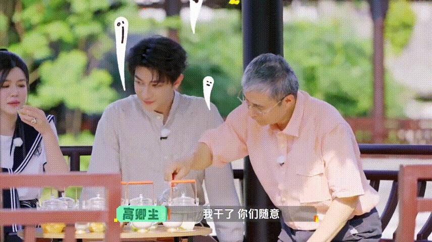 沈老师两年了还没放弃夏之光沈老师劝夏之光学医谁能料到综艺还有续集梗，两年前的劝学