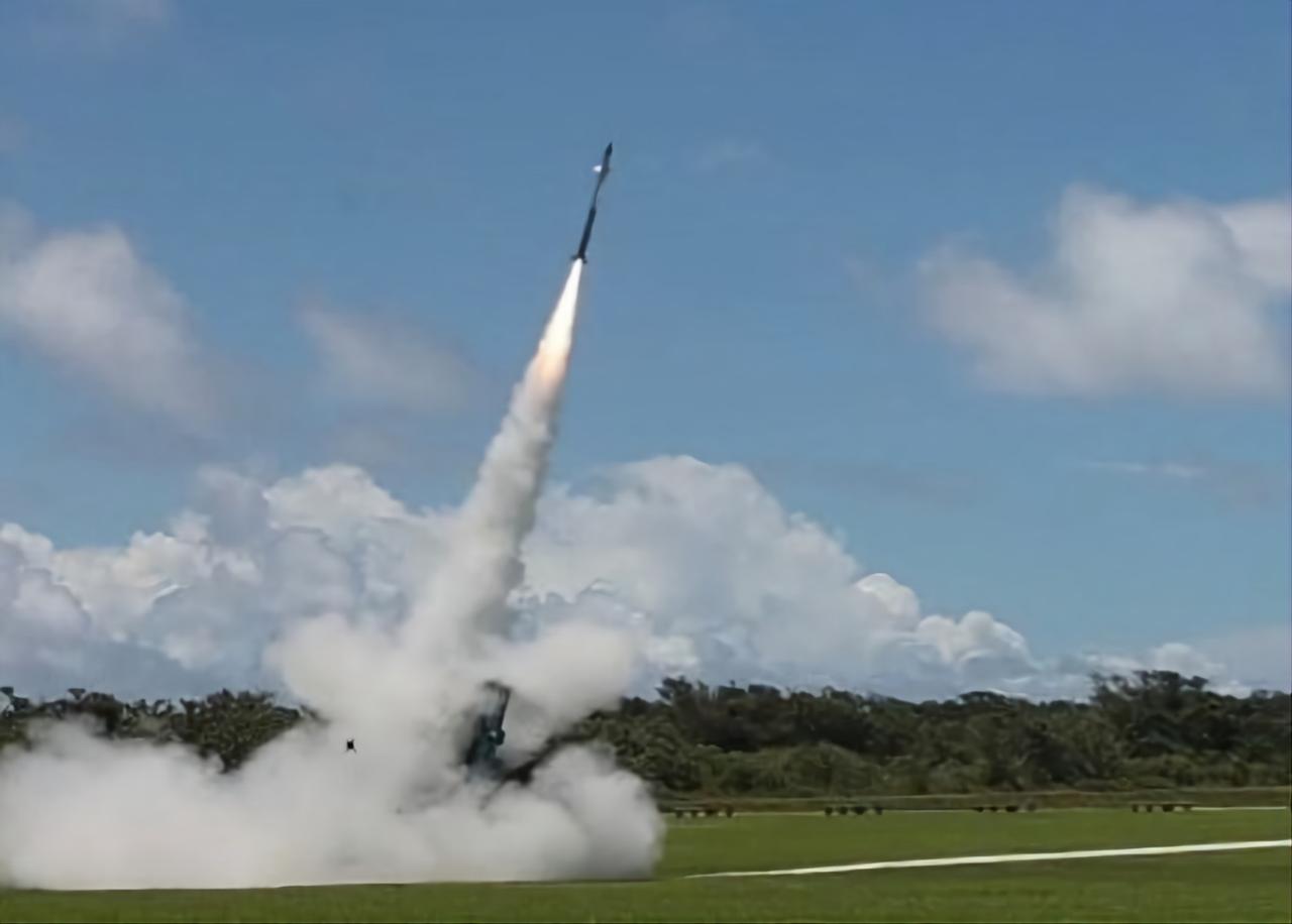 美海军陆战队试射新型天空猎手中距防空导弹，射程约70公里

2026年6月30日