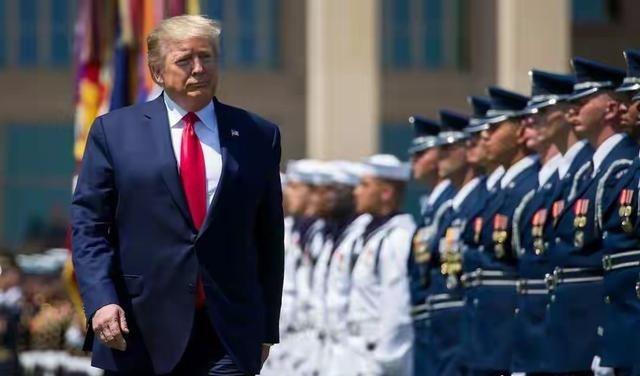 美国现在非常非常急切地想在一场战争中亲自下场，他需要一次胜利来振奋人心！哪怕对手