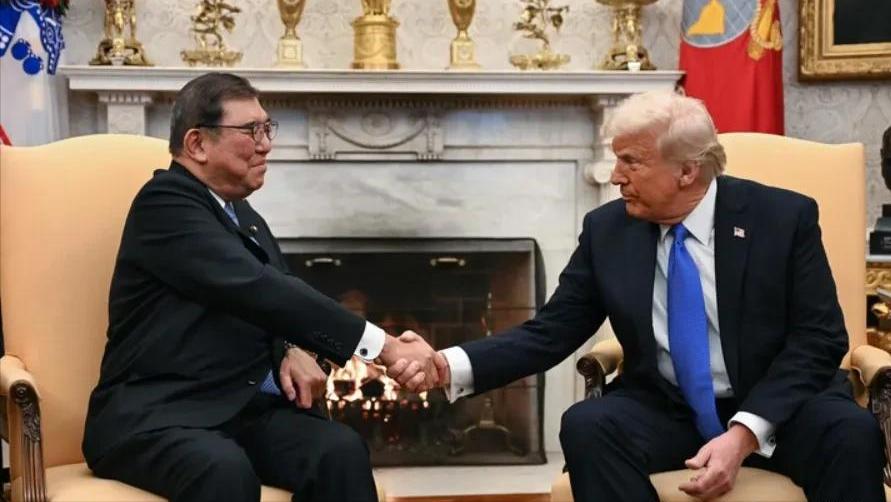 特朗普放飞自我炫耀功绩，日本气炸了！特朗普得意炫耀美国袭击伊朗核设施、逼迫伊朗停