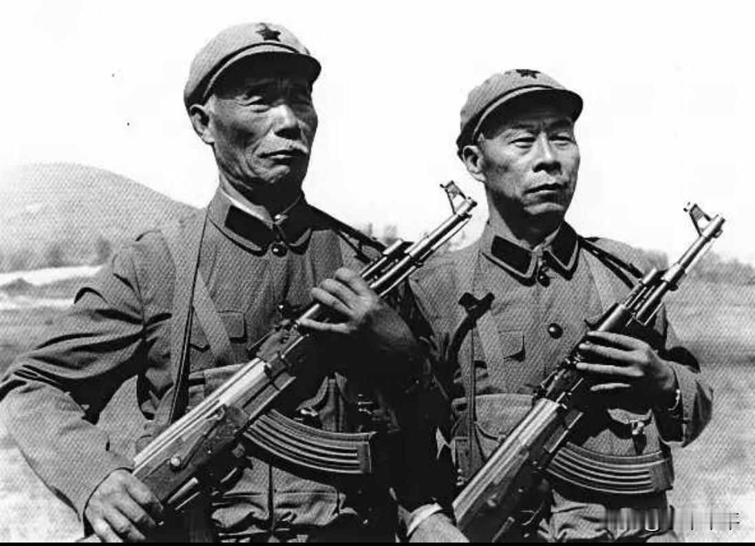 他是我军首位“百岁将军”，1955年自评少将而授中将。
军中都称他为“孙胡子”，