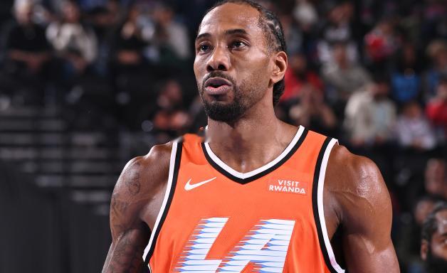 今日，NBA常规赛继续进行，快船在主场对阵活塞。比赛进行到第三节，伦纳德21投1