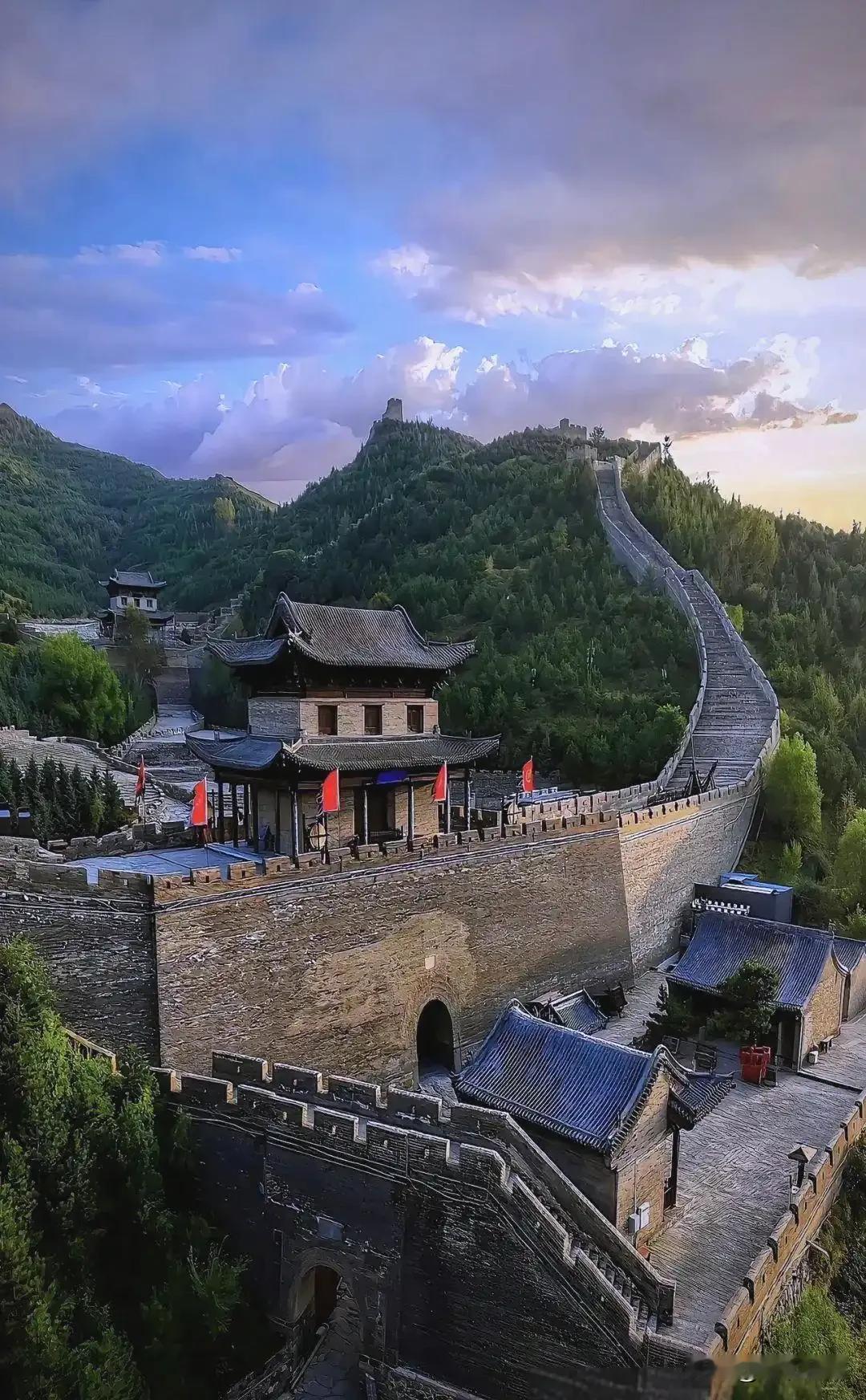 张家口原65集团军一位同乡战友一个人的旅行。9月上中旬，我们战友军嫂一行8人搞了