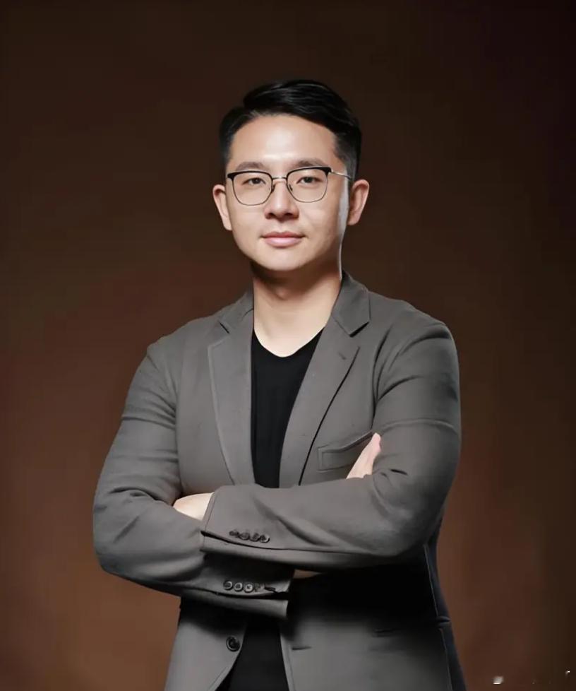 赵明回应加入千里科技 评论区有人在问：他为啥选千里？我猜两个原因。一是赛道对，A