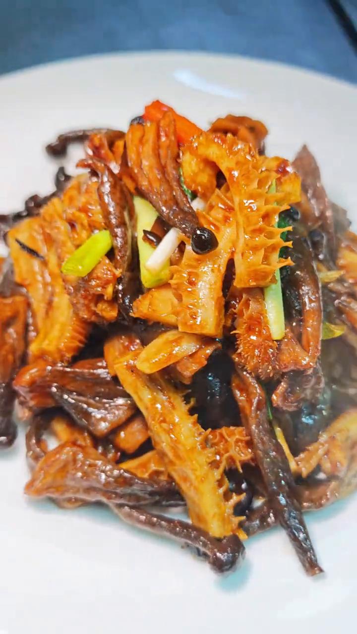 当年刘备要这菜系，哪至于三次请诸葛亮？这他妈发张照片，他妈打车都得来。当年刘备要