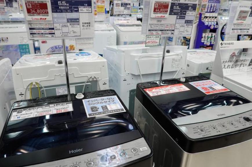 昨晚，和一位在日本的朋友聊天，他透露了2个令人震撼的消息！

第一个是，越来越多