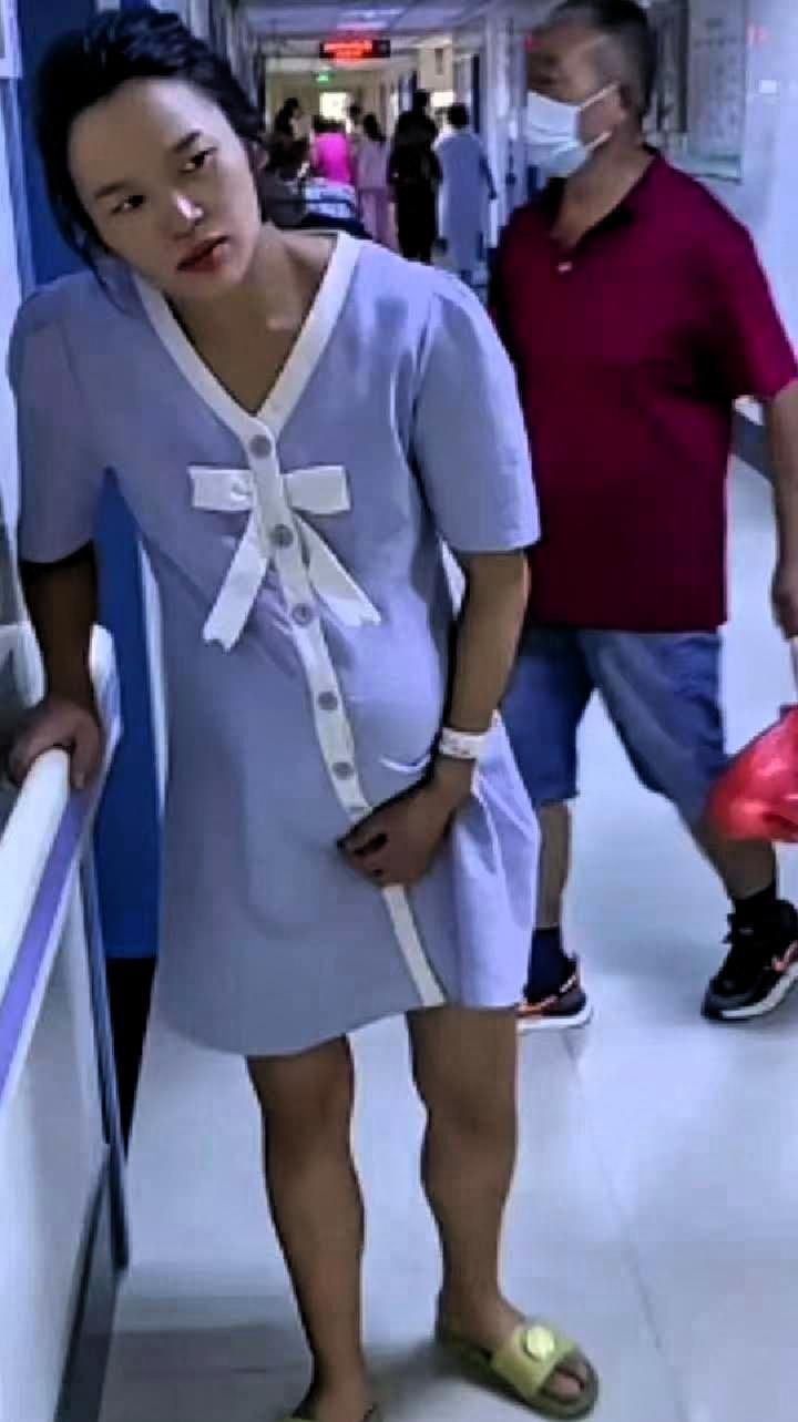 寒心了，女孩怀孕两个月了，男方把彩礼从26万降到8万，说没钱了，女孩说要去医院坠