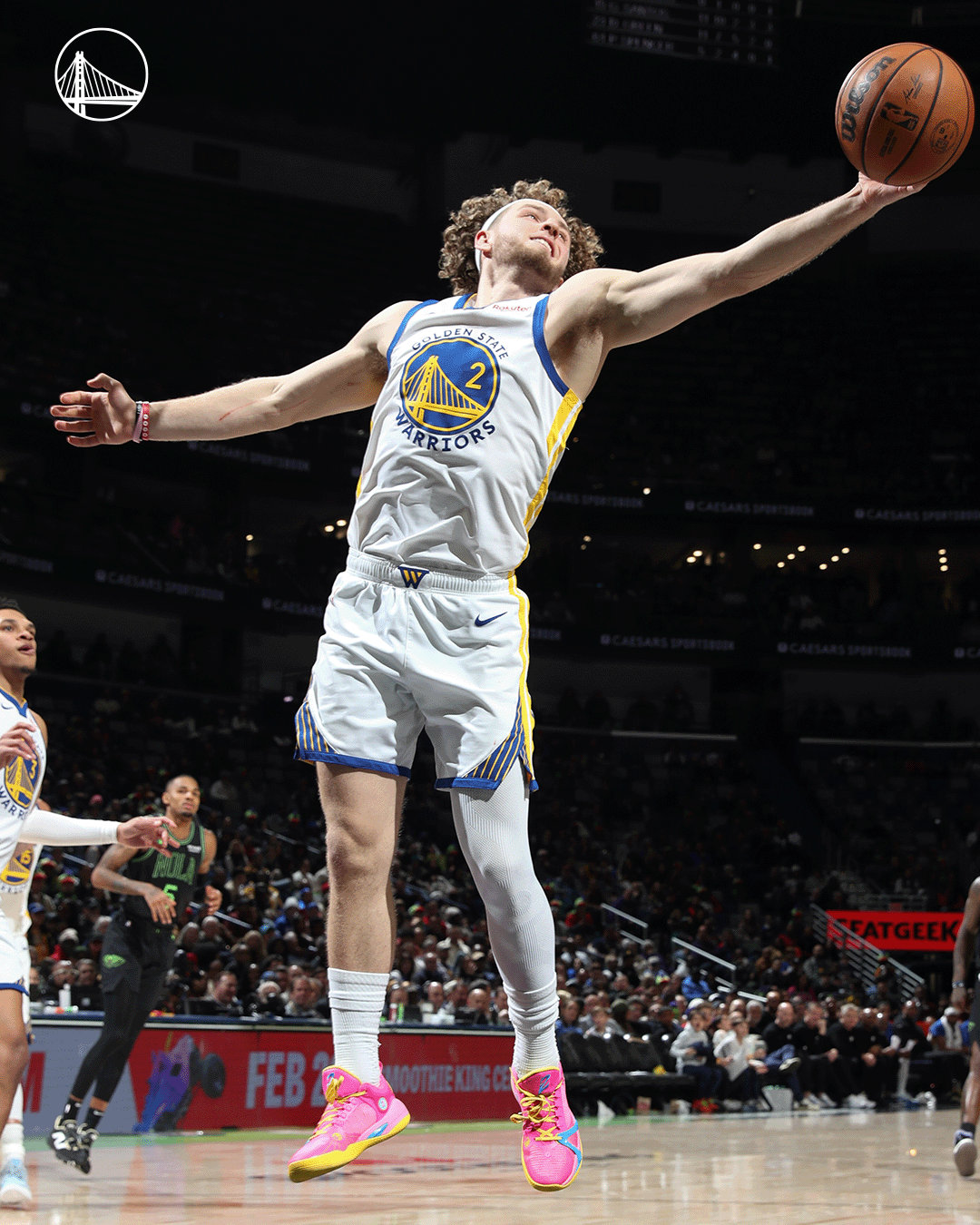 波齐姆斯基已连续两场拿下15+分15+篮板🏀过去20年达成此纪录的勇士球员：杜