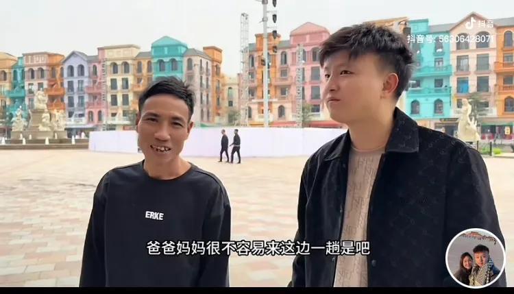 小叔自从跟随小松后，生活发生了翻天覆地的变化:
        吃:老丈人家顿顿