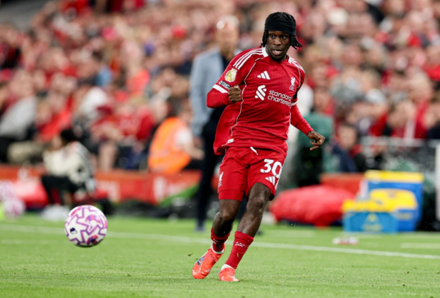 欧冠联赛阶段第7轮，利物浦客场3比0击败马赛。赛后，利物浦后卫弗林蓬接受了欧足联