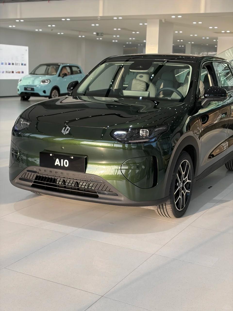 听说零跑A10要在26号上市了，得空跑去门店去摸了实车，整体看完真的挺满意，质感