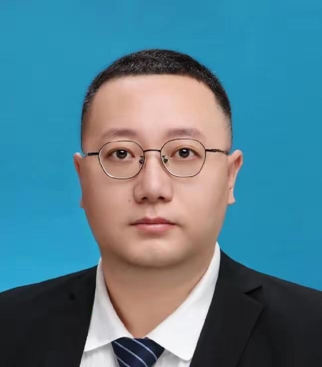 西安理工大学的白涛教授，才四十出头，就在新疆额尔齐斯河流域搞出大动静。
他领队搞