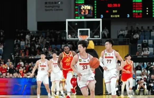 未来可期！杨溢今日出战5分钟，投篮3中1得到2分2篮板

11月29日消息，CB