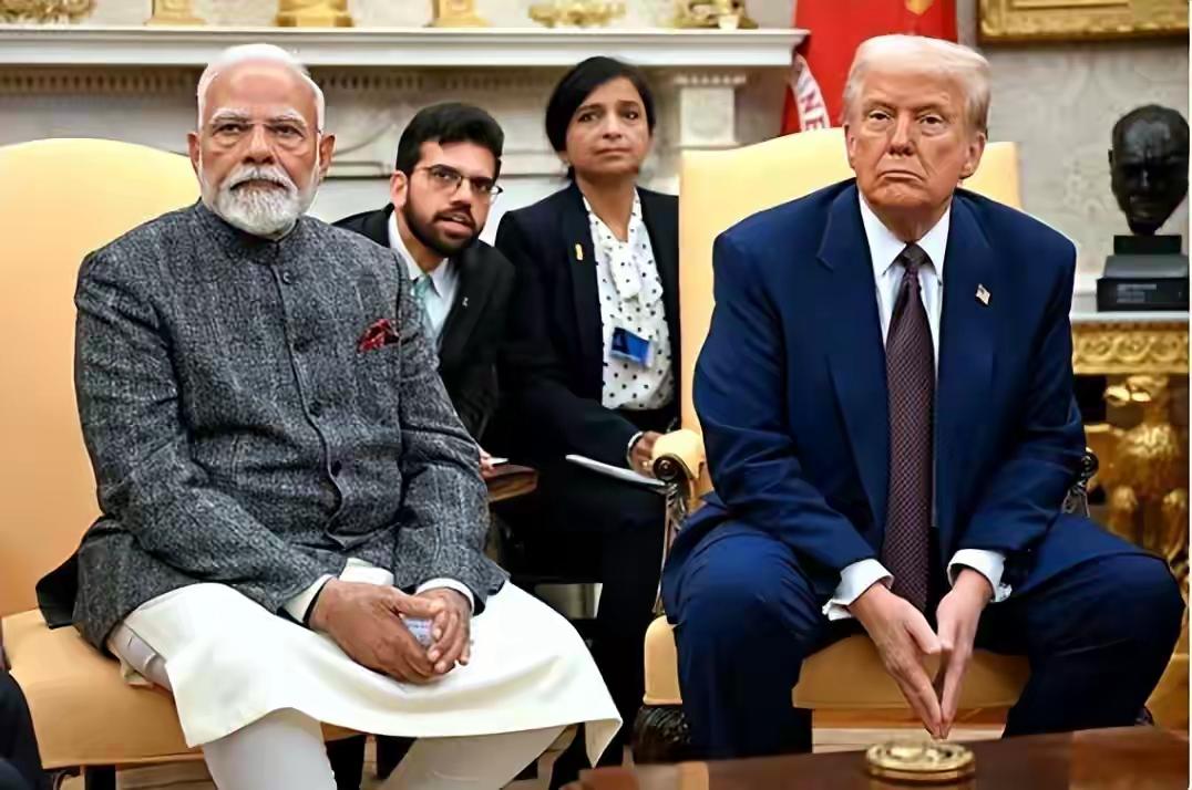 中美局势要变天！莫迪通知全球，对美打响第一枪，携30多国齐上阵
 
美国动不动就