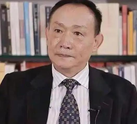卢麒元：美国军事优势崩塌，美元霸权独木难支，西太格局彻底变天

麻烦看官老爷们右