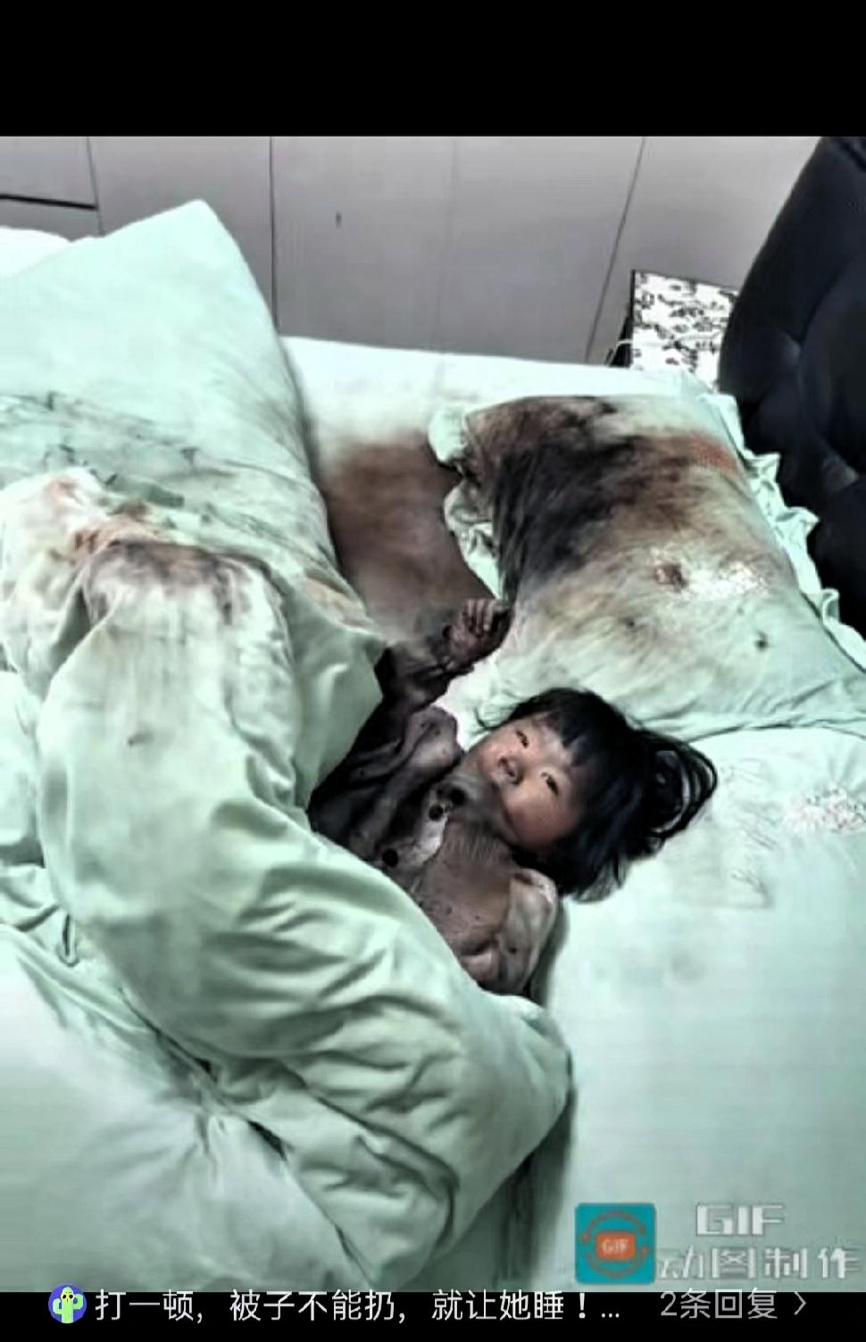 崩溃！一女子吃过午饭有点困，就想睡个午觉，她把3岁女儿也安排上床后，就回自己房间