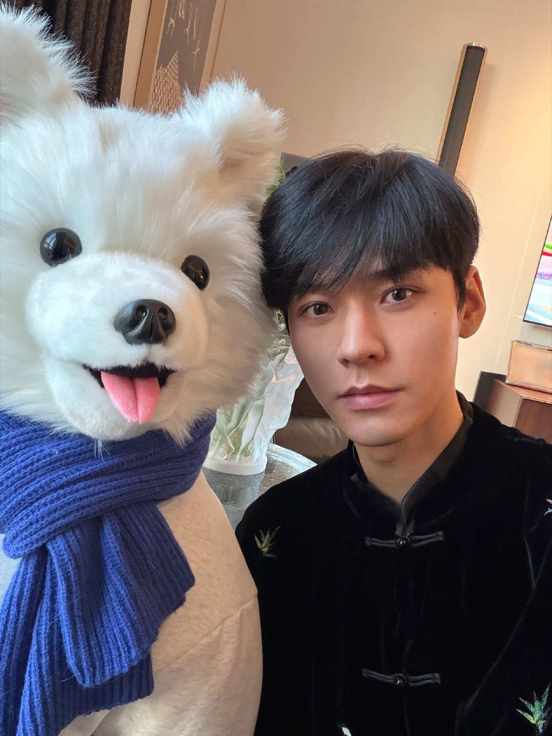 龚俊，新春快乐，一马当先，马上有福，马年吉祥！2026皆是上上谦！ 