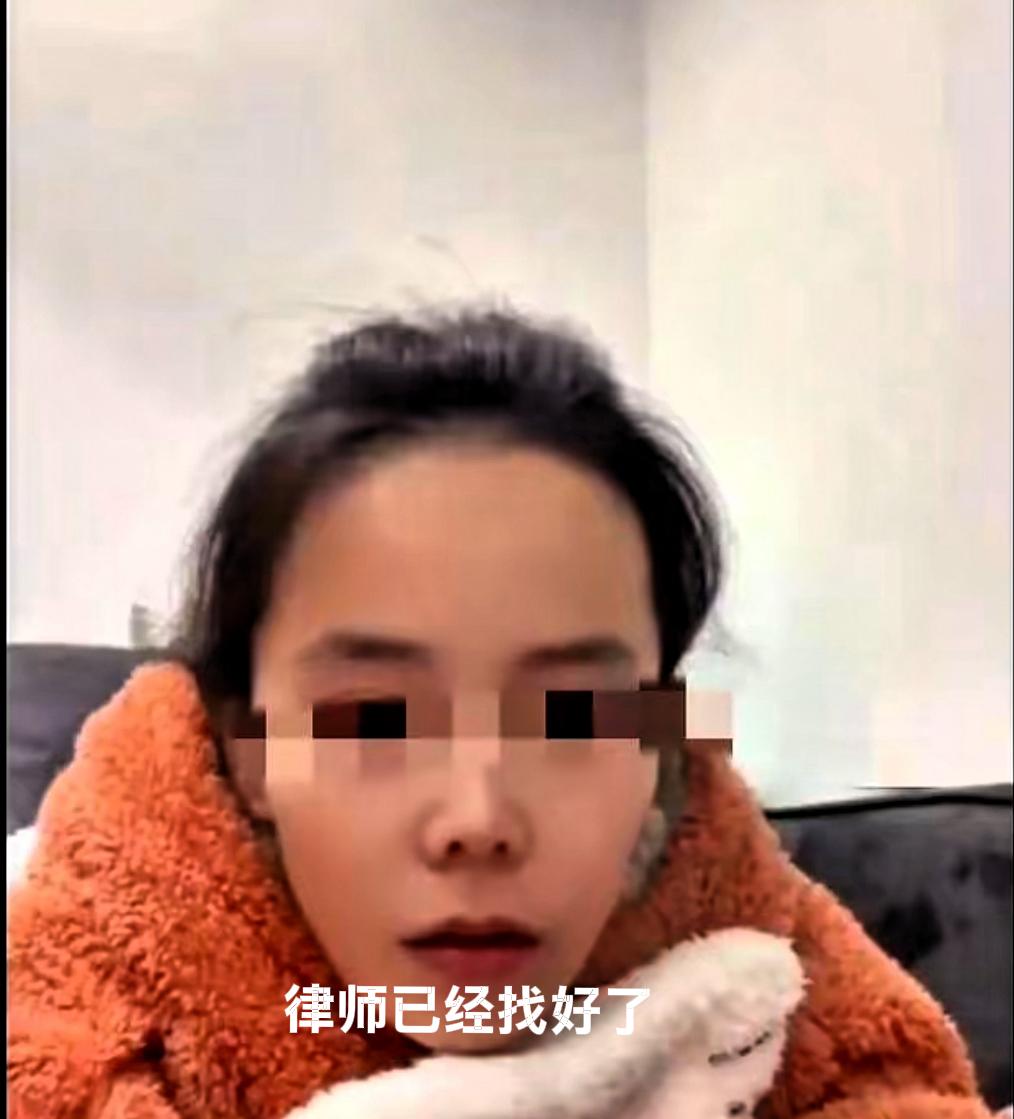 新料！
三石突爆北京要开会？律师都备好就等前婆婆！
家人们，三石突然直播放猛料，