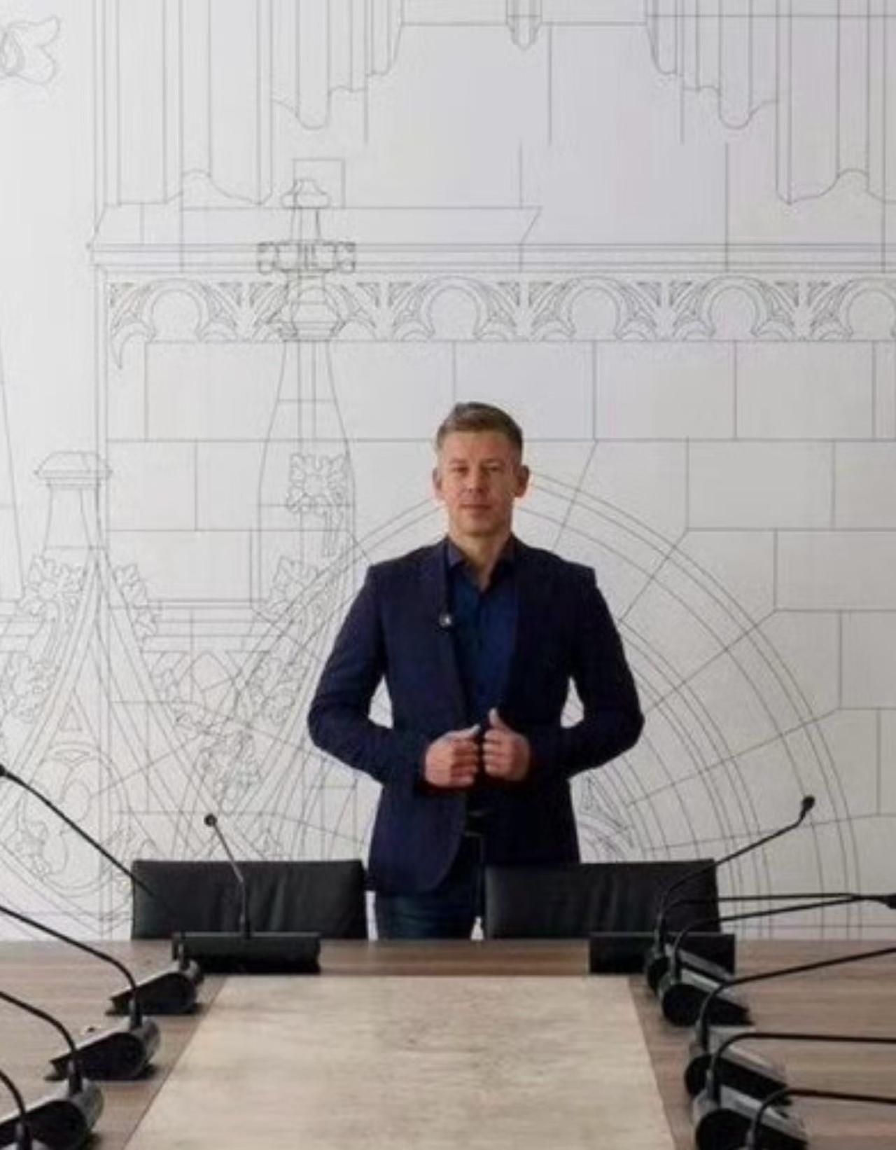 🇭🇺🇺🇦👦
根据匈牙利方面的决定，
原计划支付给欧尔班前任部长们的款项