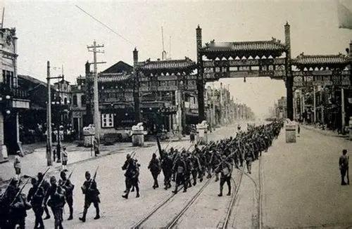 日本不敢跟美国刚，不敢跟俄罗斯抗，他把中国的忍让当软弱，世界看错了，日本更看错了