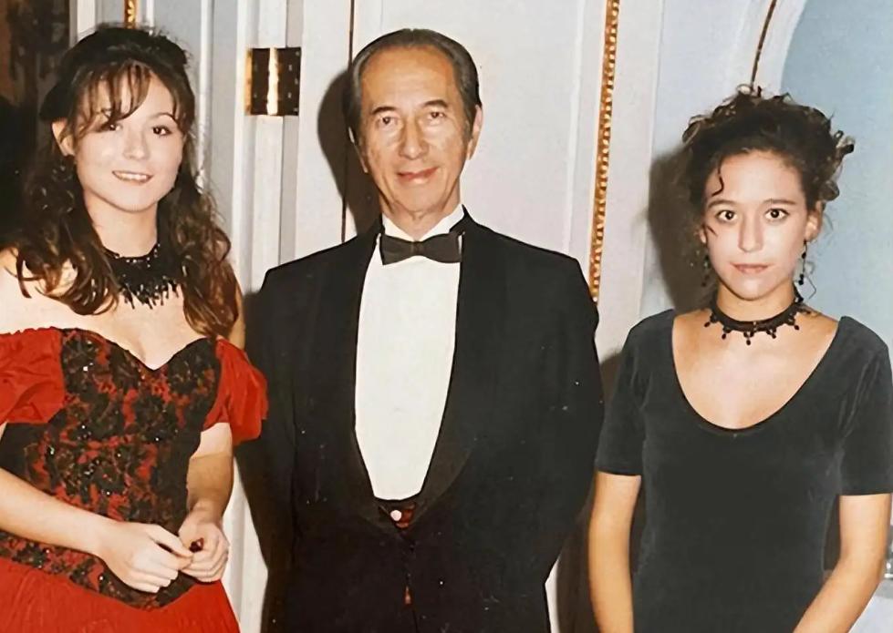 [微风]1961年，何鸿燊在江湖上放出消息：如果我被杀了，只要有人能杀了凶手替我