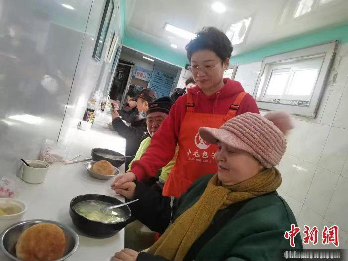 为圆丈夫大学梦妻子公益助考4年为圆丈夫未竟的大学梦，夫妻俩默默助学四载。平凡日子