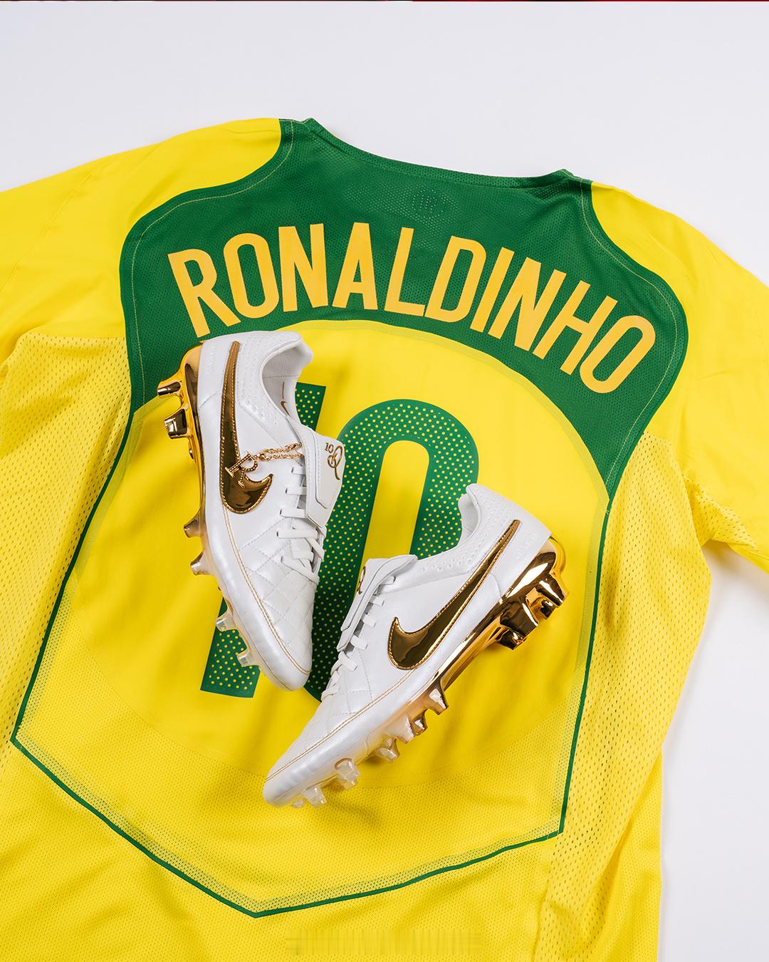 R10 Tiempo Legend 'Touch Of Gold'足球鞋 耐克