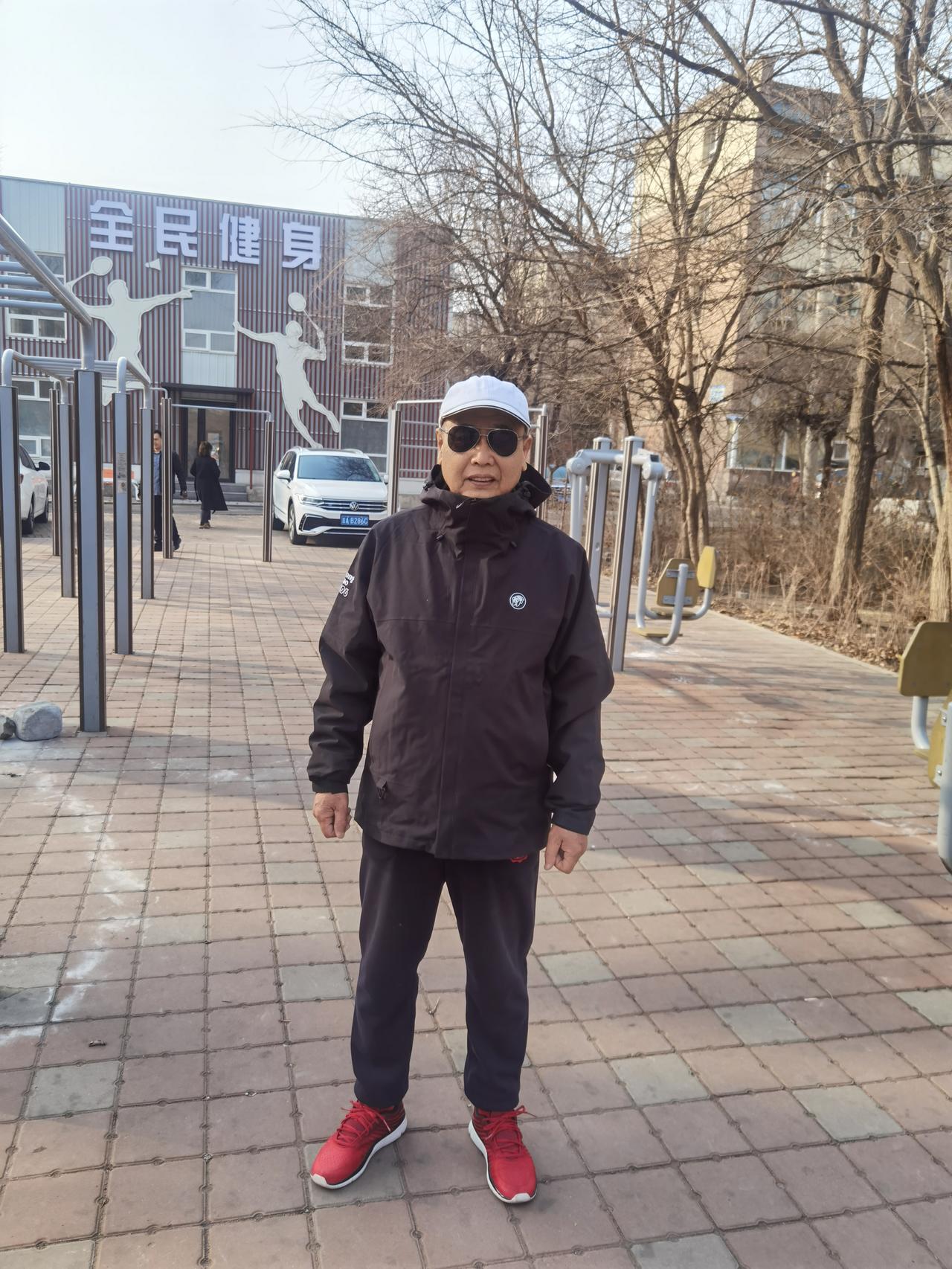 就贾浅浅风波与京河渔夫的商榷

今早，在头条，一篇名曰《勿因一人，辱百年名校——