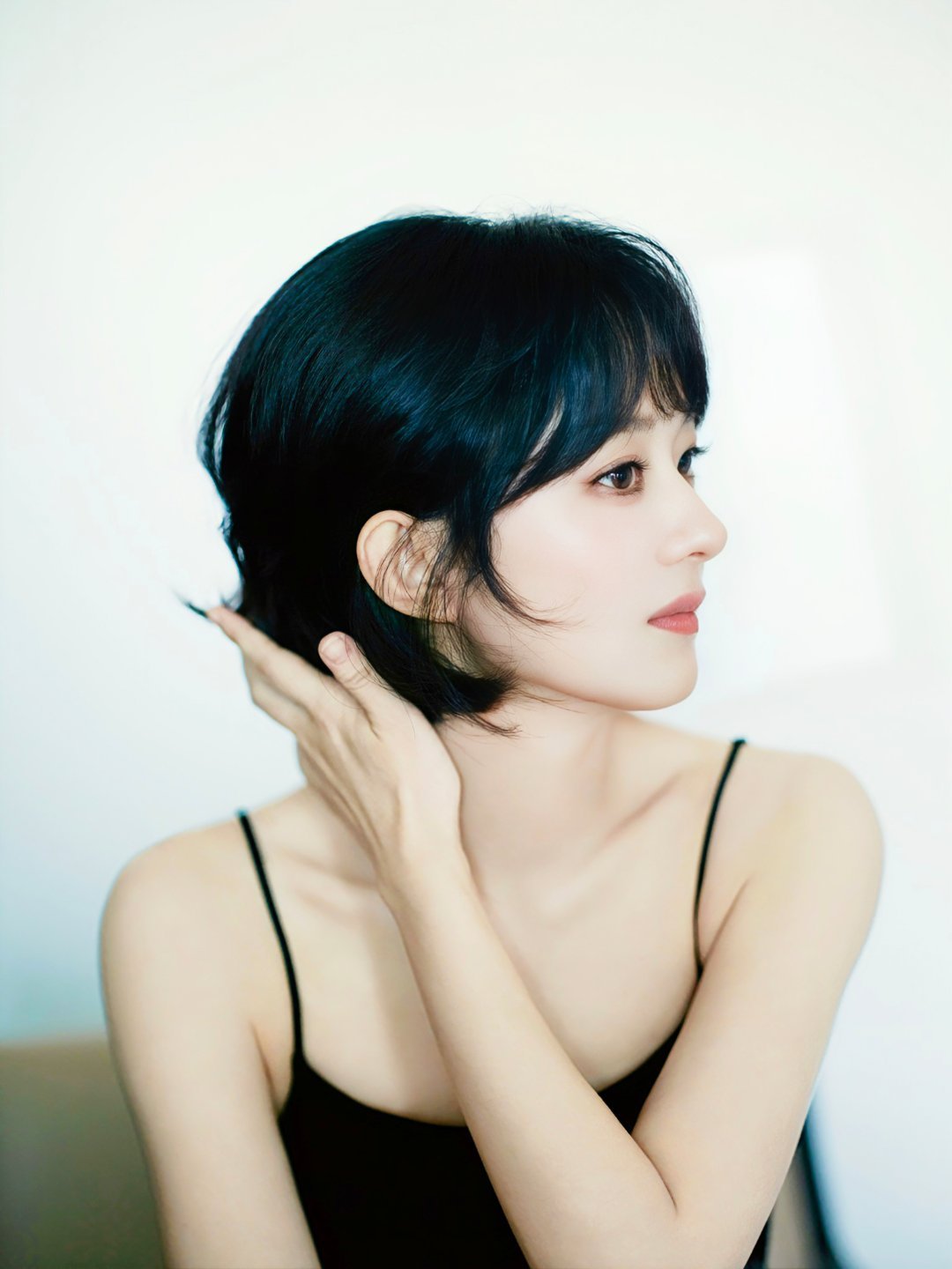 赵丽颖纪梵希全球彩妆及香氛代言人赵丽颖 啊啊啊啊，好久不见