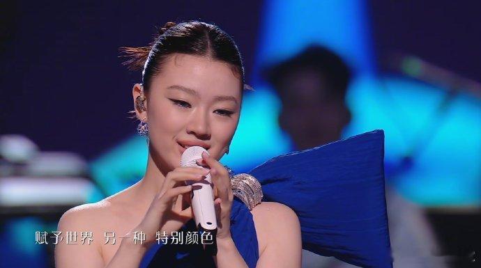 单依纯未完待续舞台单依纯共创之夜舞台 ​单依纯共创之夜《未完待续》舞台王者荣耀共