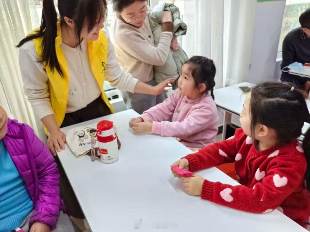 【小手践绿意 童心守洁净】寒假社会实践曲阜师范大学曲阜师范大学教育学院“小手牵绿