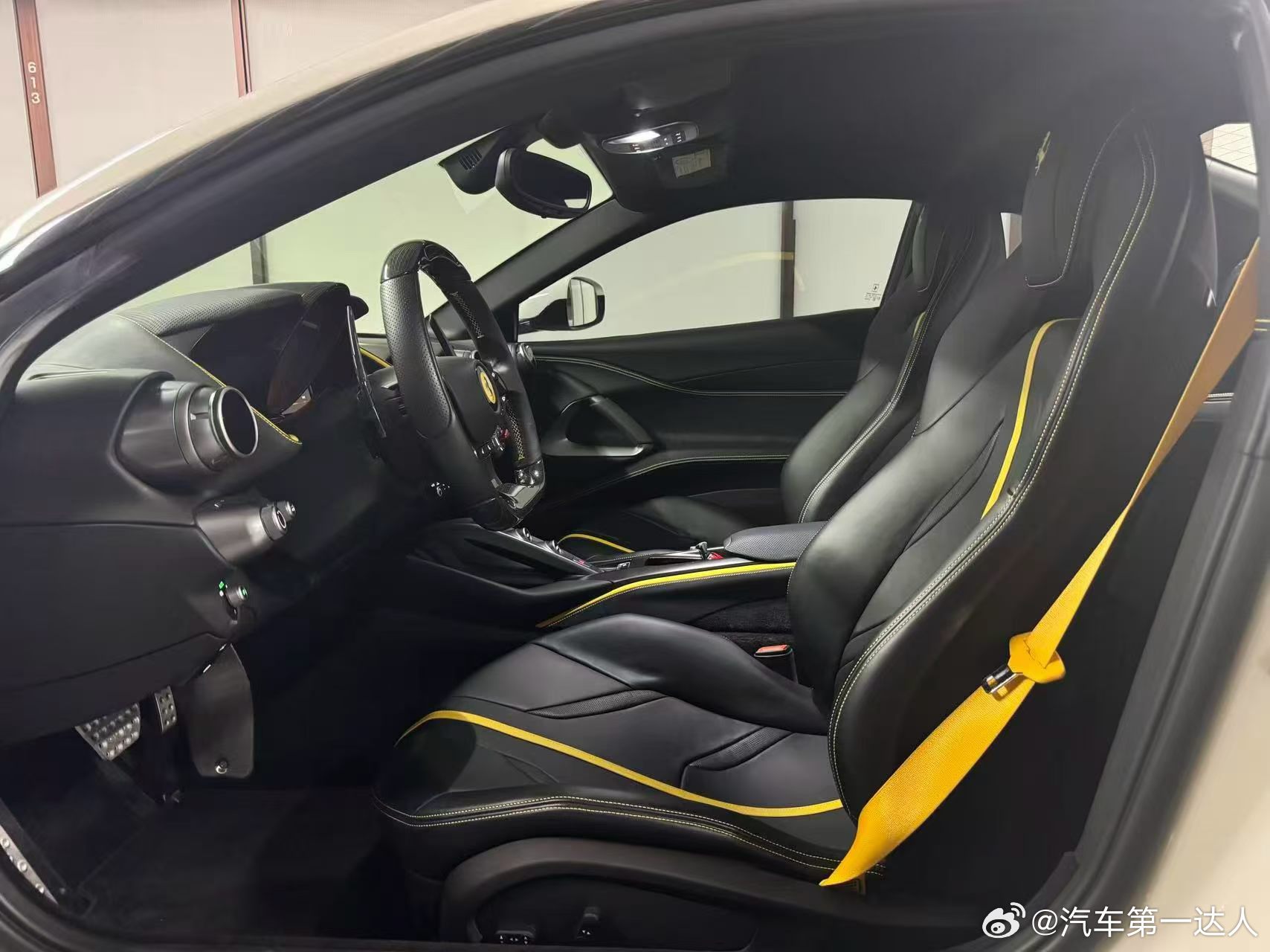 时光沉淀经典，热爱永不褪色。2019年出厂的法拉利812 Superfast，坐